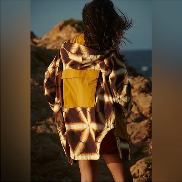 Free People Movement Singin’ in The Rain Printed Packable Jacket - Picture 2 of 5